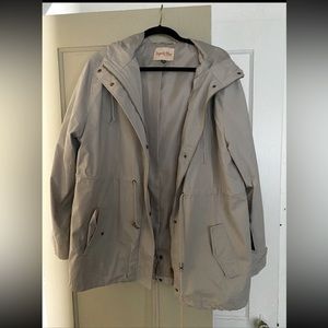 Lightweight womens hooded jacket